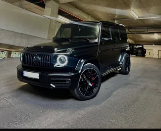 Vista frontale di un noleggio Mercedes-Benz G63 AMG a Tbilisi, Georgia ✓ Auto #14786. ✓ Cambio Automatico TM ✓ 0 recensioni.