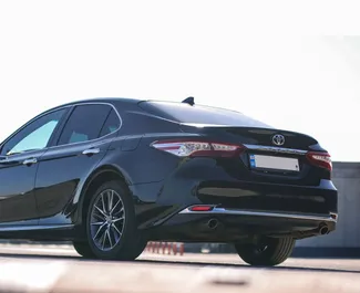 Noleggio Toyota Camry. Auto Comfort, Premium per il noleggio in Georgia ✓ Cauzione di Deposito di 200 GEL ✓ Opzioni assicurative RCT, CDW.