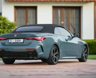 BMW 420i Cabrio 2025 con sistema A trazione posteriore, disponibile a Dubai.