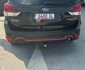 Interni di Subaru Forester in affitto in Georgia. Un'ottima auto da 5 posti con cambio Automatico.
