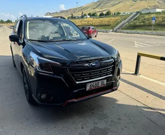 Motore Benzina da 2,5L di Subaru Forester 2023 per il noleggio a Tbilisi.