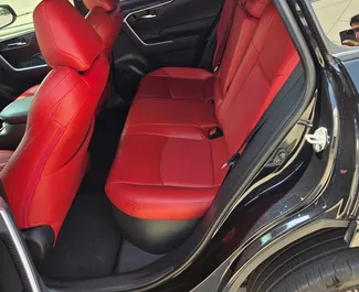 Toyota Rav4 2023 disponibile per il noleggio a Tbilisi, con limite di chilometraggio di illimitato.