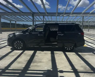 Noleggio auto Kia Carnival 2020 in Albania, con carburante Diesel e 180 cavalli di potenza ➤ A partire da 50 EUR al giorno.