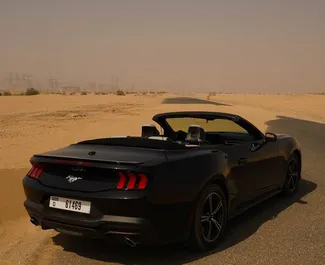 Noleggia Ford Mustang Cabrio a Dubai Emirati Arabi Uniti