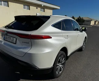 Noleggio auto Toyota Venza 2021 in Georgia, con carburante Ibrido e 240 cavalli di potenza ➤ A partire da 450 GEL al giorno.