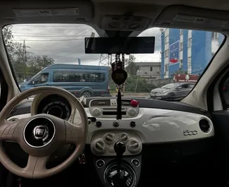 Motore Benzina da 1,4L di Fiat 500 2015 per il noleggio a Tbilisi.