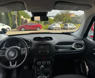 Jeep Renegade 2018 disponibile per il noleggio a Tbilisi, con limite di chilometraggio di illimitato.