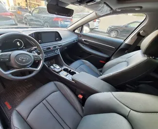 Noleggio auto Hyundai Sonata 2022 in Azerbaigian, con carburante Benzina e 190 cavalli di potenza ➤ A partire da 95 AZN al giorno.