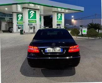 Noleggio Mercedes-Benz E-Class. Auto Premium per il noleggio in Albania ✓ Cauzione di Deposito di 100 EUR ✓ Opzioni assicurative RCT, All'estero.