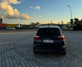 Noleggio Ford C-Max. Auto Comfort, Monovolume per il noleggio in Albania ✓ Cauzione di Deposito di 100 EUR ✓ Opzioni assicurative RCT, All'estero.