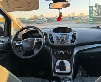 Motore Diesel da 2,0L di Ford C-Max 2015 per il noleggio a Tirana.