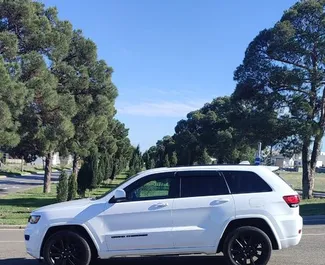 Motore Benzina da 3,6L di Jeep Grand Cherokee 2020 per il noleggio a Tbilisi.