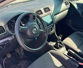 Noleggio auto Volkswagen Golf 6 #14844 Manuale all'aeroporto di Tirana, dotata di motore 2,0L ➤ Da Vilson in Albania.