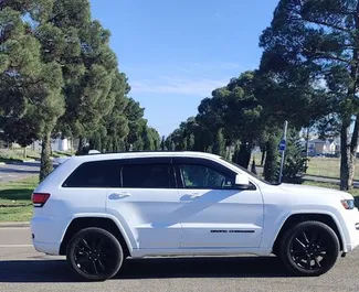 Noleggio auto Jeep Grand Cherokee 2020 in Georgia, con carburante Benzina e 395 cavalli di potenza ➤ A partire da 115 GEL al giorno.