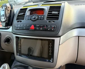 Motore Diesel da 2,2L di Mercedes-Benz Vito 2012 per il noleggio a Tirana.