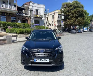 Subaru Forester 2023 con sistema A trazione integrale, disponibile a Tbilisi.