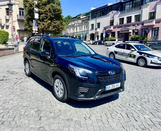 Vista frontale di un noleggio Subaru Forester a Tbilisi, Georgia ✓ Auto #14489. ✓ Cambio Automatico TM ✓ 0 recensioni.
