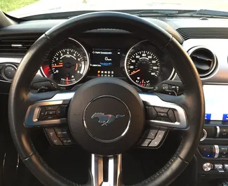 Ford Mustang Coupe 2020 con sistema A trazione posteriore, disponibile a Minsk.