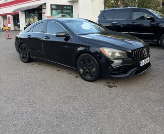 Interni di Mercedes-Benz CLA250 in affitto in Georgia. Un'ottima auto da 5 posti con cambio Automatico.