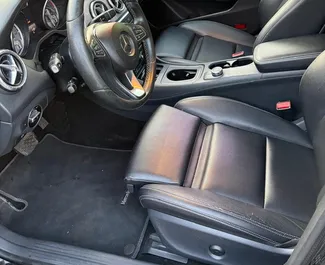 Mercedes-Benz CLA250 2018 disponibile per il noleggio a Tbilisi, con limite di chilometraggio di illimitato.