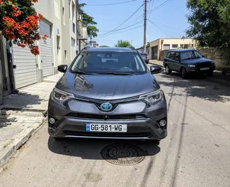 Noleggio Toyota Rav4 L. Auto Comfort, Crossover per il noleggio in Georgia ✓ Cauzione di Senza deposito ✓ Opzioni assicurative RCT, FDW, All'estero.