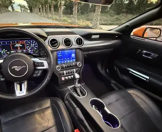 Noleggio Ford Mustang Cabrio. Auto Premium, Lusso, Cabrio per il noleggio in Spagna ✓ Cauzione di Deposito di 1500 EUR ✓ Opzioni assicurative RCT.