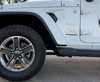 Motore Benzina da 3,6L di Jeep Wrangler Sahara 2022 per il noleggio ad Alicante.