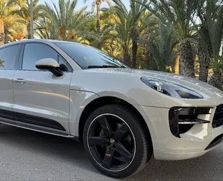 Vista frontale di un noleggio Porsche Macan S ad Alicante, Spagna ✓ Auto #14978. ✓ Cambio Automatico TM ✓ 0 recensioni.