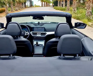 BMW 420d Cabrio 2023 con sistema A trazione anteriore, disponibile ad Alicante.