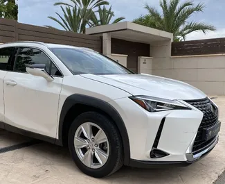 Vista frontale di un noleggio Lexus UX ad Alicante, Spagna ✓ Auto #14989. ✓ Cambio Automatico TM ✓ 0 recensioni.