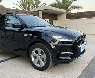 Noleggio auto Jaguar F-PACE #15006 Automatico ad Alicante, dotata di motore 2,0L ➤ Da Yevheniia in Spagna.