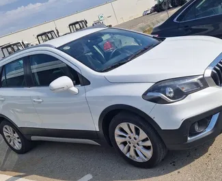 Vista frontale di un noleggio Suzuki SX4 S-Cross a Baku, Azerbaigian ✓ Auto #15070. ✓ Cambio Automatico TM ✓ 0 recensioni.