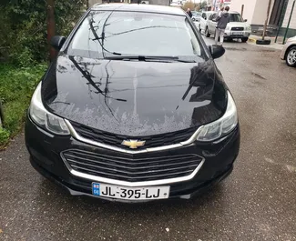 Noleggio Chevrolet Cruze. Auto Comfort per il noleggio in Georgia ✓ Cauzione di Deposito di 300 GEL ✓ Opzioni assicurative RCT, SCDW, FDW, Passeggeri, Furto, Giovane.