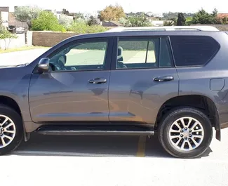 Motore Benzina da 2,7L di Toyota Land Cruiser Prado 2018 per il noleggio a Baku.
