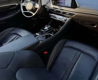 Hyundai Sonata 2021 disponibile per il noleggio ad Almaty, con limite di chilometraggio di 250 km/giorno.