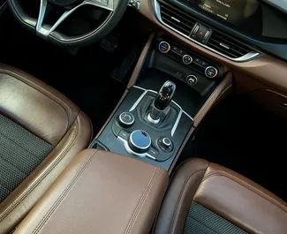 Motore Diesel da 2,1L di Alfa Romeo Stelvio Quadrifoglio 2018 per il noleggio a Minsk.