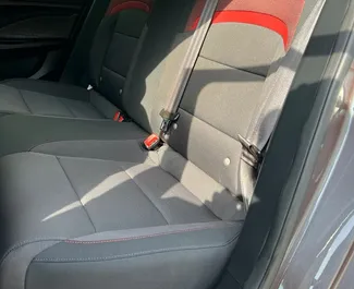 Noleggio MG 5/GT. Auto Comfort per il noleggio negli Emirati Arabi Uniti ✓ Cauzione di Deposito di 2000 AED ✓ Opzioni assicurative RCT.