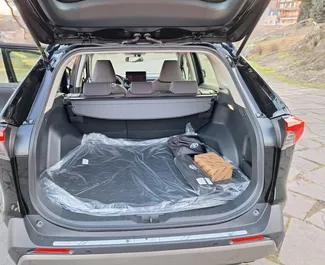 Noleggio auto Toyota Rav4 2024 in Georgia, con carburante Ibrido e 180 cavalli di potenza ➤ A partire da 140 GEL al giorno.