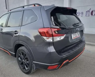 Interni di Subaru Forester in affitto in Georgia. Un'ottima auto da 5 posti con cambio Automatico.