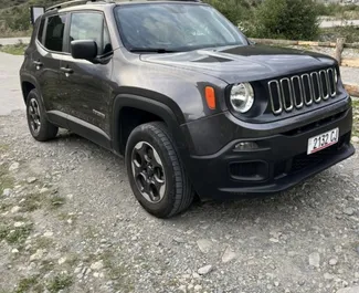 Noleggio Jeep Renegade. Auto Economica, Comfort, Crossover per il noleggio in Georgia ✓ Cauzione di Senza deposito ✓ Opzioni assicurative RCT, CDW, FDW, Furto, Senza deposito.