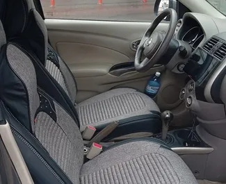Noleggio Nissan Sunny. Auto Economica, Comfort per il noleggio in Azerbaigian ✓ Cauzione di Deposito di 200 AZN ✓ Opzioni assicurative RCT, CDW, Furto.
