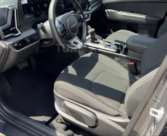 Vista frontale di un noleggio Kia Sportage a Baku, Azerbaigian ✓ Auto #15073. ✓ Cambio Automatico TM ✓ 0 recensioni.