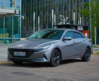 Vista frontale di un noleggio Hyundai Elantra ad Almaty, Kazakistan ✓ Auto #15085. ✓ Cambio Automatico TM ✓ 0 recensioni.