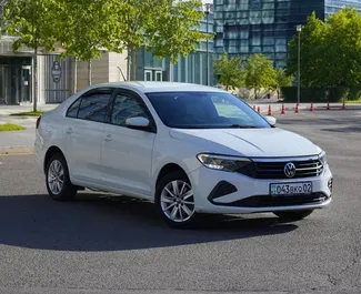 Vista frontale di un noleggio Volkswagen Polo Sedan ad Almaty, Kazakistan ✓ Auto #15081. ✓ Cambio Automatico TM ✓ 0 recensioni.