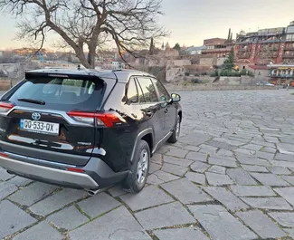 Toyota Rav4 2024 disponibile per il noleggio a Tbilisi, con limite di chilometraggio di illimitato.