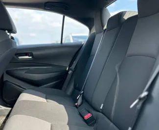 Noleggio Toyota Corolla Sedan. Auto Economica, Comfort per il noleggio in Bielorussia ✓ Cauzione di Deposito di 100 USD ✓ Opzioni assicurative RCT, CDW.