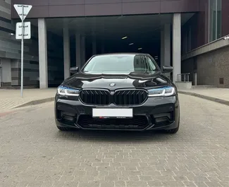 Noleggio auto BMW G30 2018 in Bielorussia, con carburante Diesel e 184 cavalli di potenza ➤ A partire da 103 USD al giorno.