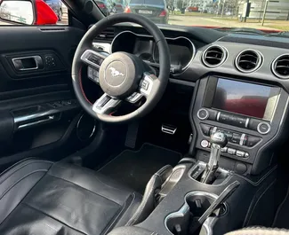 Motore Benzina da 2,3L di Ford Mustang Cabrio 2018 per il noleggio a Minsk.