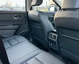 Noleggio Nissan X-Trail. Auto Comfort, Crossover per il noleggio in Bielorussia ✓ Cauzione di Deposito di 200 USD ✓ Opzioni assicurative RCT, CDW.