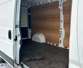 Noleggio auto Peugeot Boxer 2018 in Bielorussia, con carburante Diesel e 130 cavalli di potenza ➤ A partire da 64 USD al giorno.